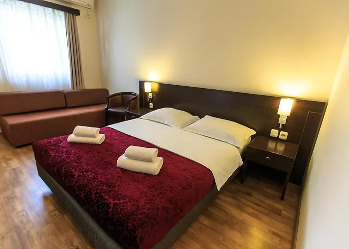 Lucic Rooms
